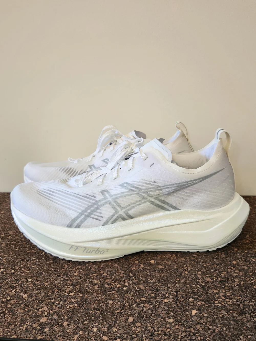 ASICS Megablast Racing Running Shoes Mens Size 8